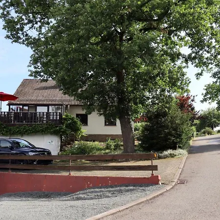 度假居 Spacious In Neukirchen With Forest Near Neukirchen (Waldeck-Frankenberg)